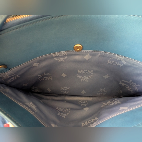 MCM Torqouise Leather Shoulder/ Crossbody Bag In Good Used Condition - Picture 6 of 9